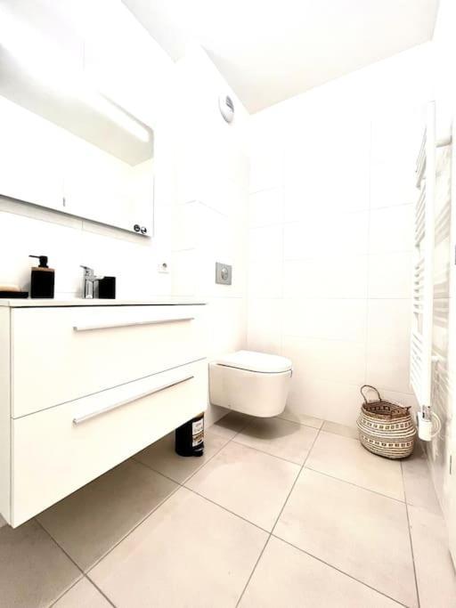 Appartement Neuf Avec Terrasse Saint-Florent  Exterior photo